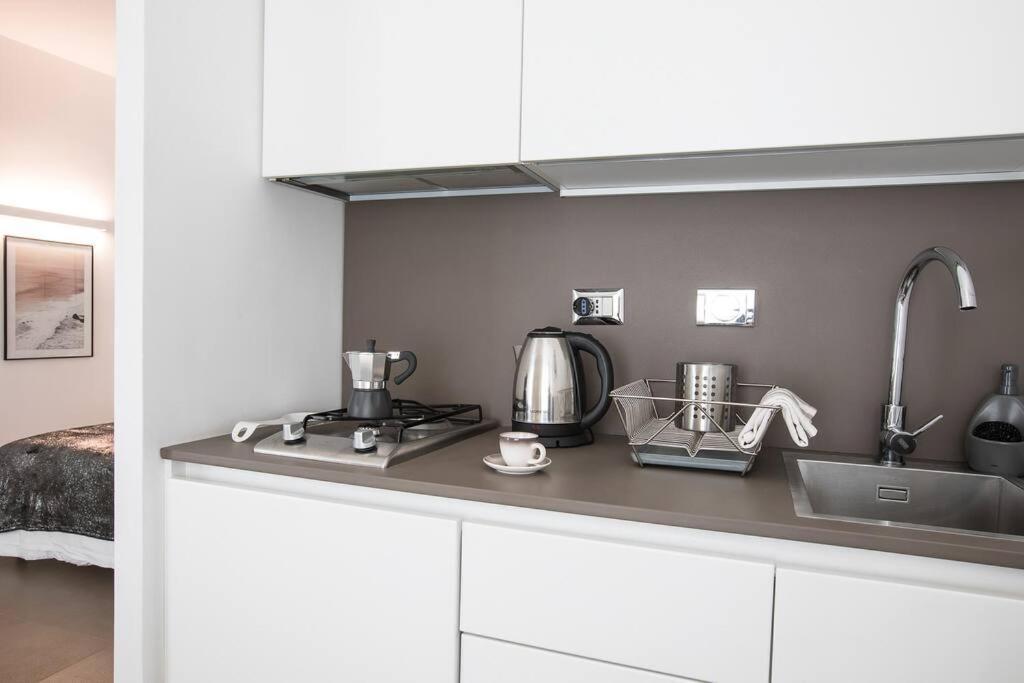White Suite Trastevere - Topcollection Рим Экстерьер фото