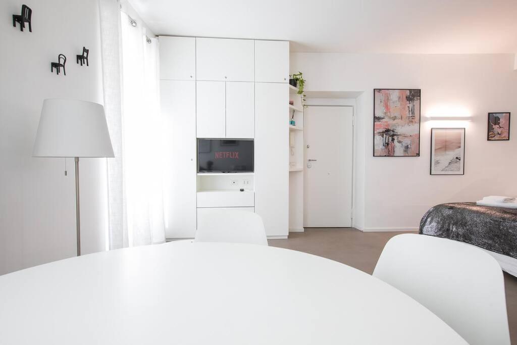 White Suite Trastevere - Topcollection Рим Экстерьер фото